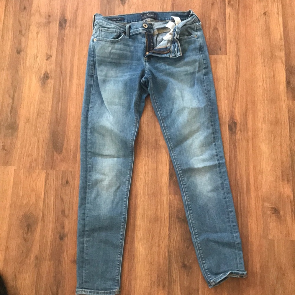 Lucky Jeans